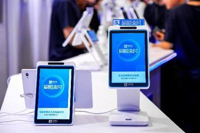 支付+時(shí)代 生態(tài)構(gòu)建與硬件革新下的雙雄博弈